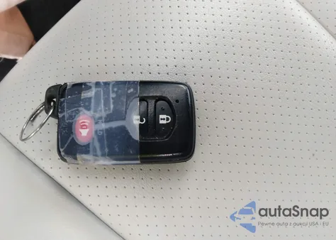 2014 Toyota Prius Two z USA, uszkodzony, nr VIN JTDKN3DU2E1814869